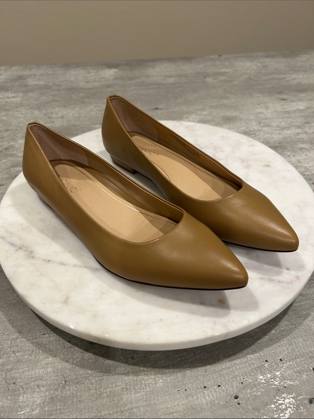 Vionic Pointed-Toe Flats in Camel Brown Size 8